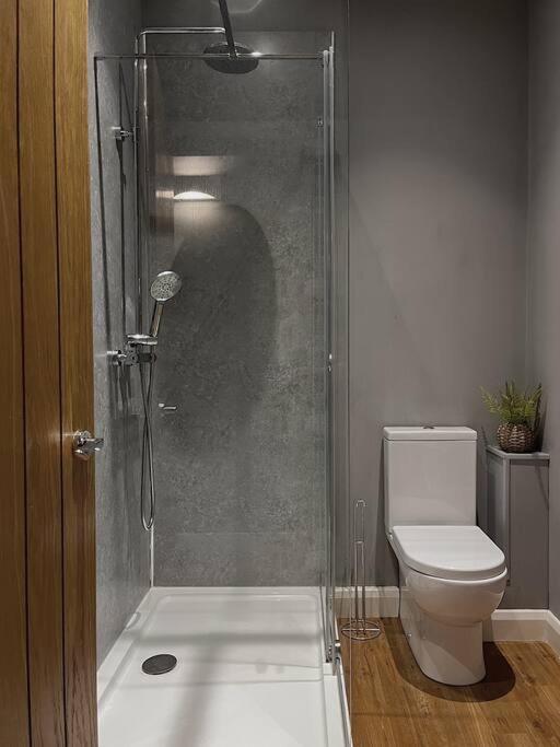 Cosy 2 Bedroom Apartment Todmorden Bagian luar foto