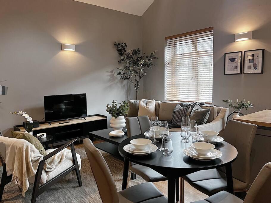 Cosy 2 Bedroom Apartment Todmorden Bagian luar foto